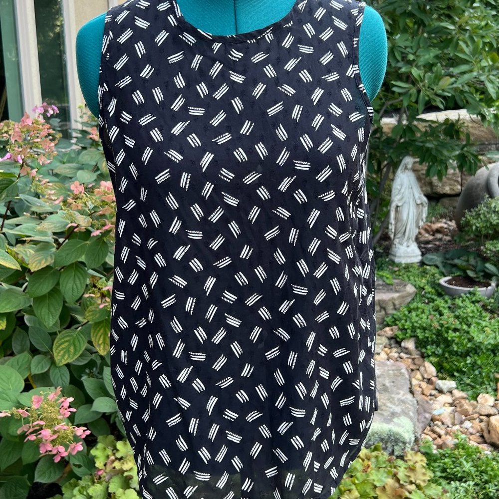 Lucky brand sleeveless top, L